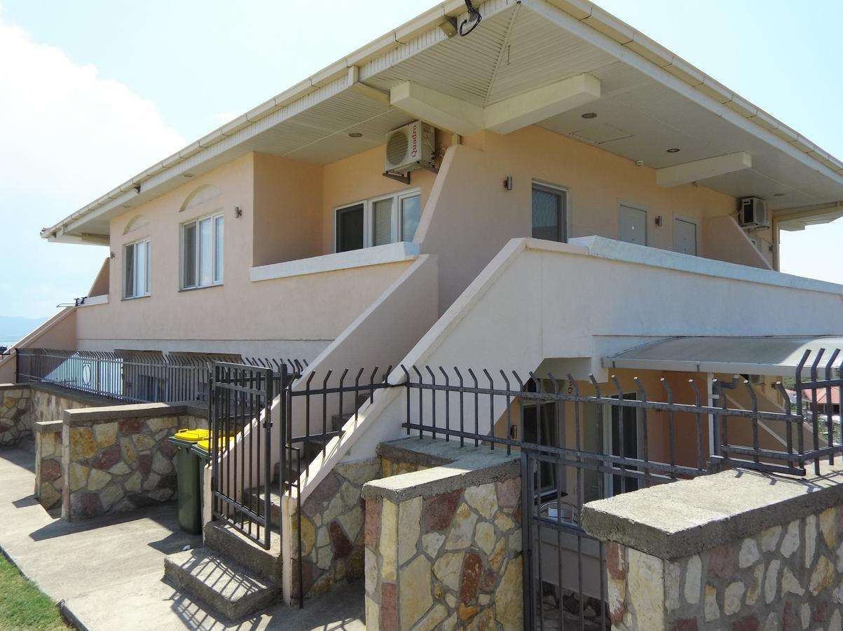 Villa Daniela Apartments Nov Dojran Bagian luar foto